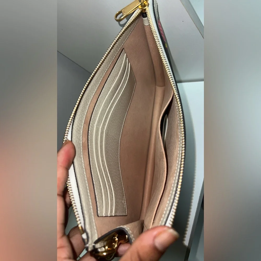 Gucci Apple Print GG Canvas Clutch Bag Cream Leather Trim Large Pouch Authentic - Picture 8 of 8